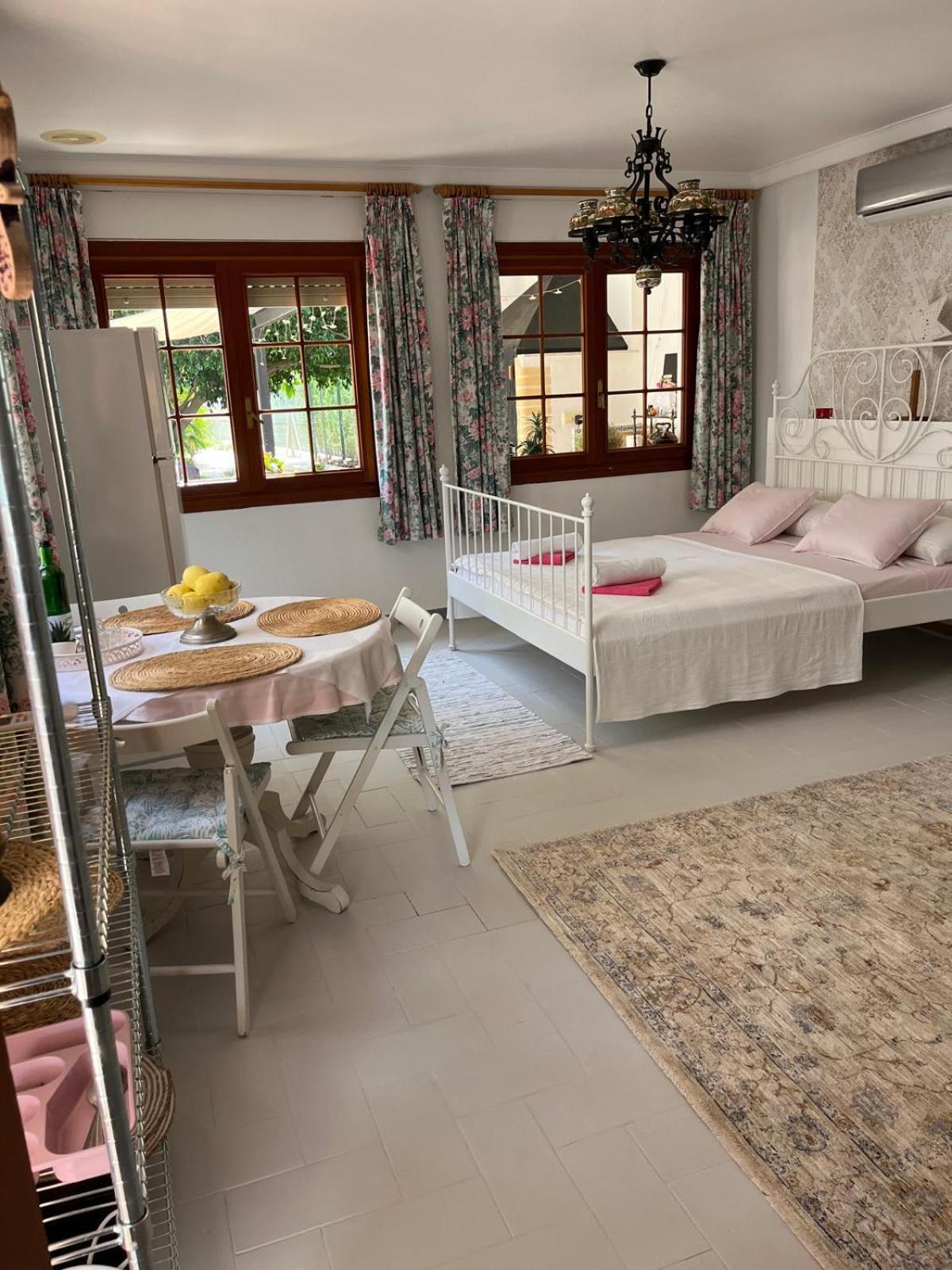 Romantico Wellness Casa Veronica Эльче Экстерьер фото